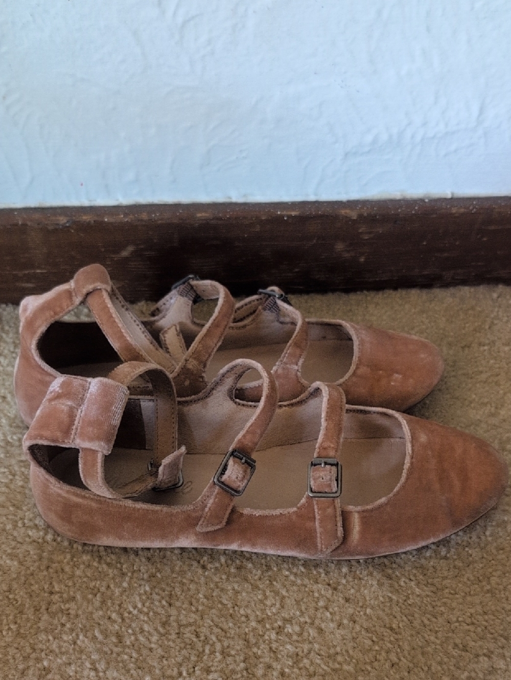 Madewell 'Julie' Triple Buckle Velvet Flats in Rose - Picture 6 of 11